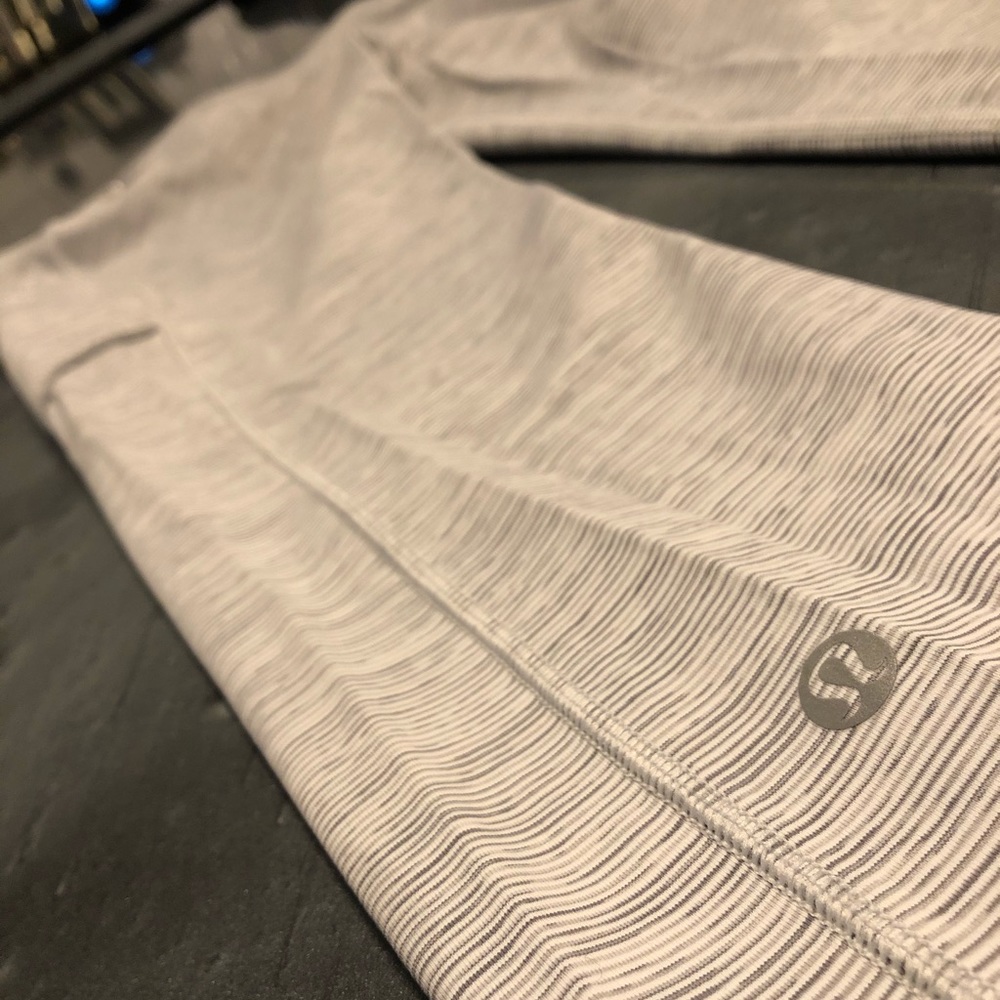 White/Grey Pockets Lululemon Speed Up Tight